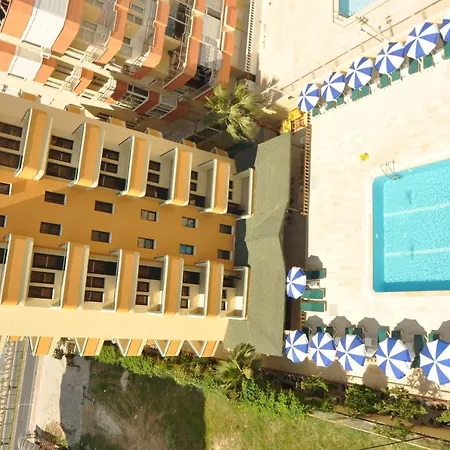 فندق Gold Twins Family