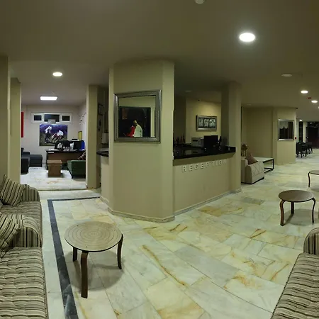 فندق Gold Twins Family