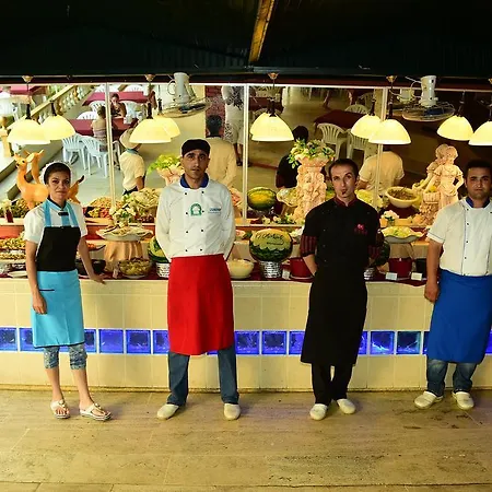 فندق Gold Twins Family