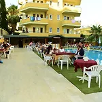 Gold Twins Family Hotel 3*