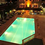 Gold Twins Family 3* Alanya