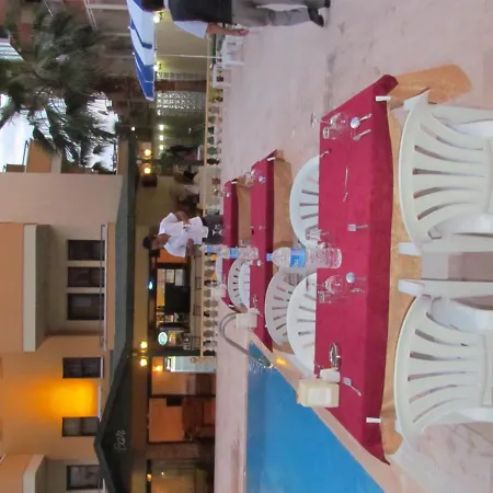 Gold Twins Family Αλάνια