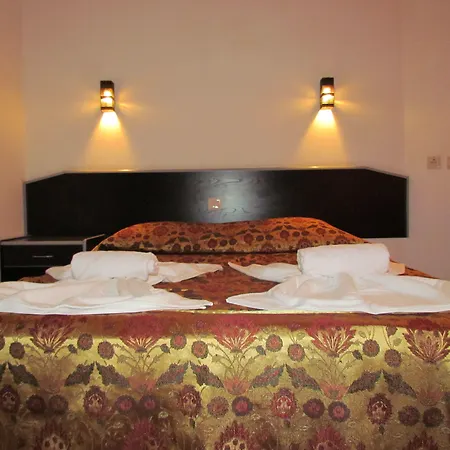 Gold Twins Family Hotel 3*