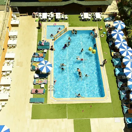 Gold Twins Family Hotel