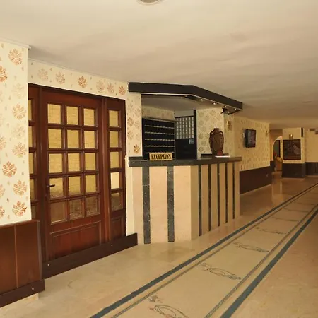 Gold Twins Family Hotel 3*