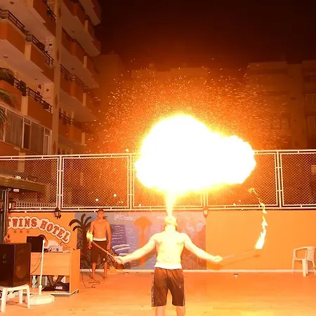 Ξενοδοχείο Gold Twins Family Αλάνια