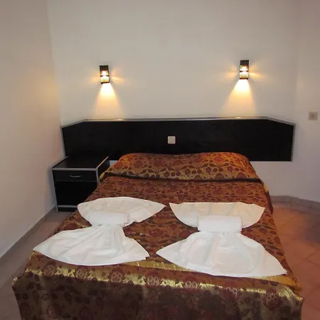 Gold Twins Family Hotel