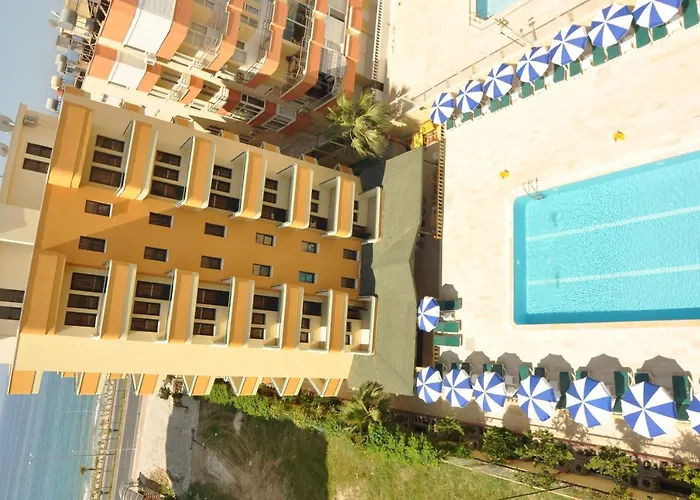 فندق Gold Twins Family