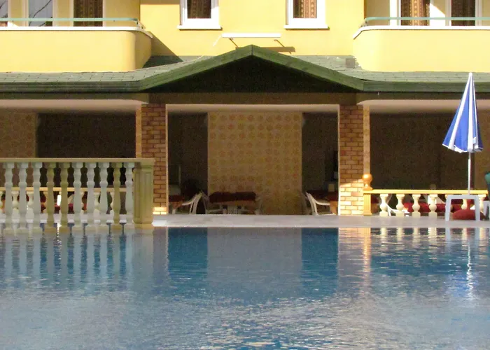 Gold Twins Family فندق