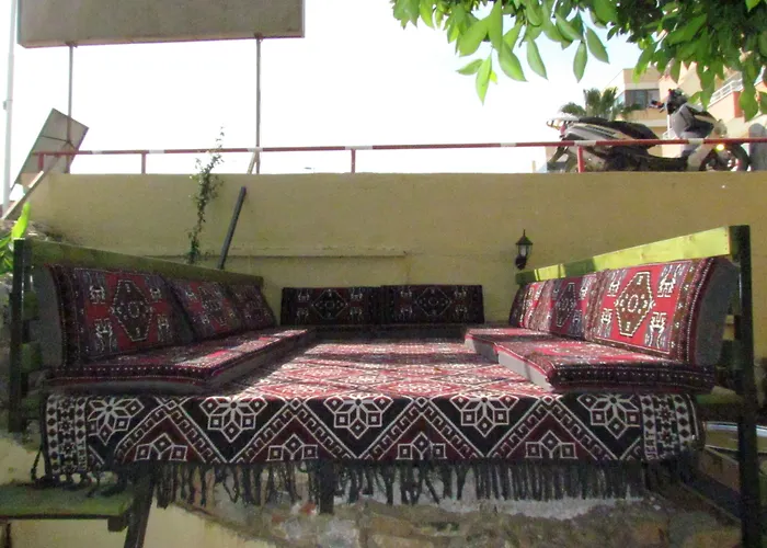 Gold Twins Family فندق