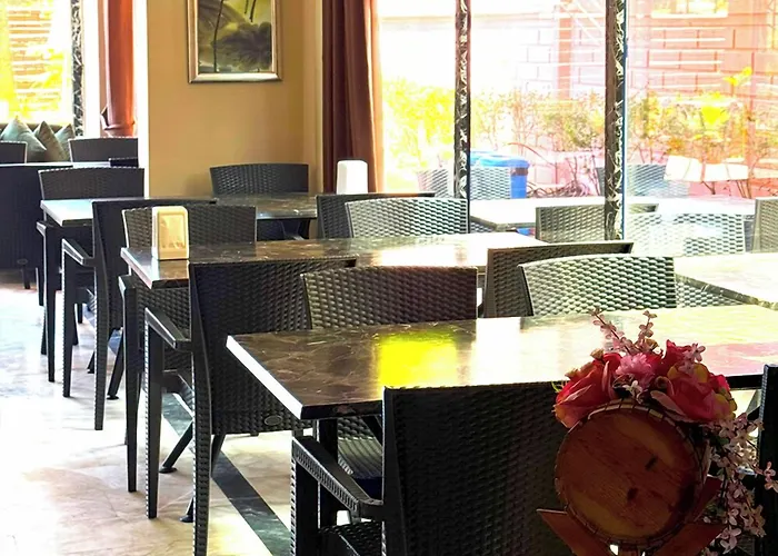 Gold Twins Family ألانيا