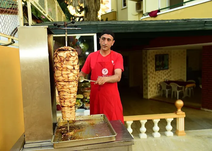 فندق Gold Twins Family ألانيا