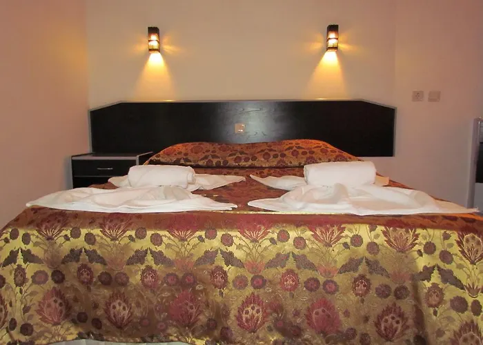 Gold Twins Family 3* ألانيا