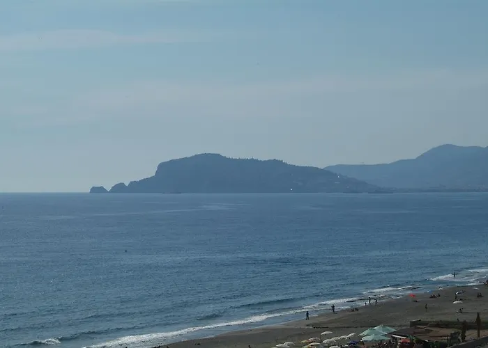 فندق Gold Twins Family