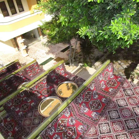 Gold Twins Family 3*