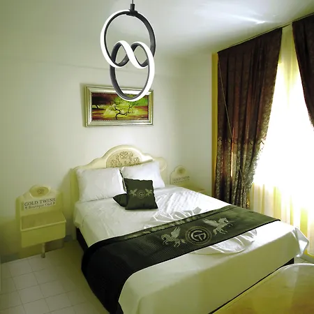 Gold Twins Family Hotel