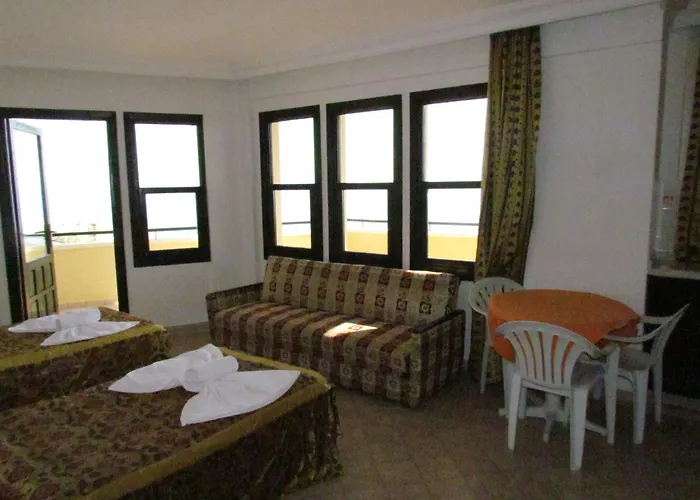 Gold Twins Family Hotel 3*