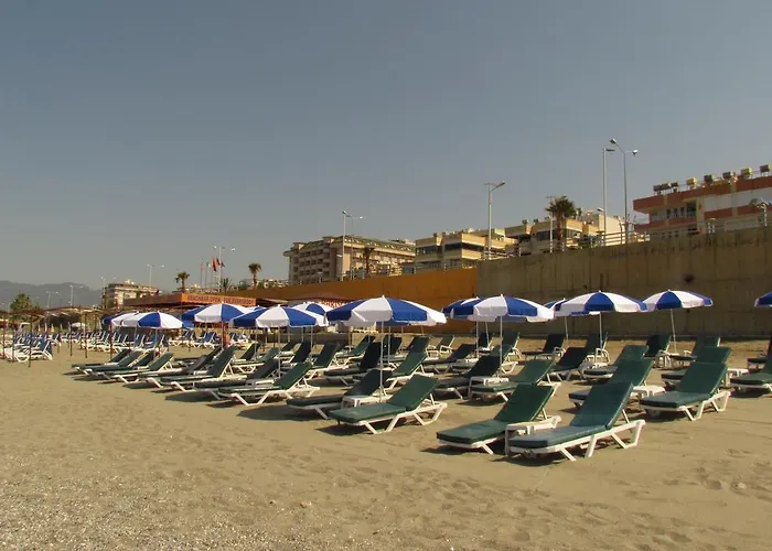 Hotel Gold Twins Family 3*